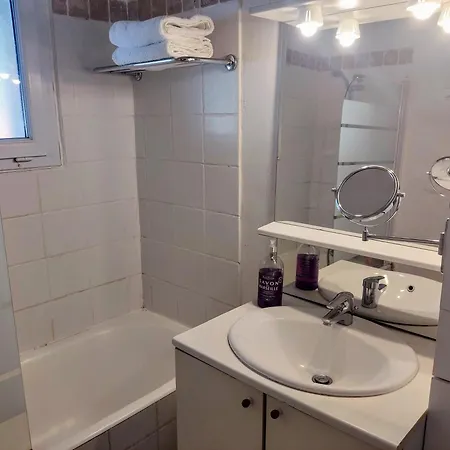 Two-bedroom Provencal Alojamento de Acomodação e Pequeno-almoço *